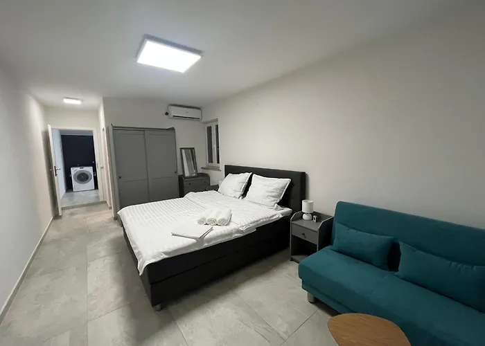 Casa Mira Apartments
